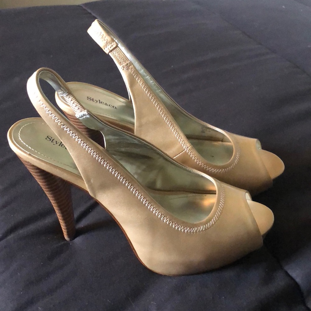 Tan heels